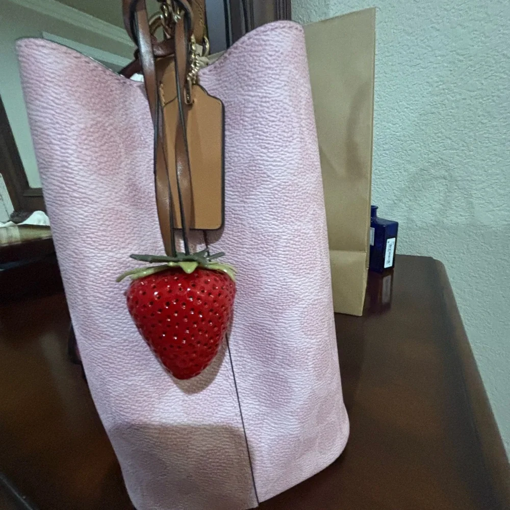 Coach powder Pink Rowan Bucket Bag - Picture 2 of 9